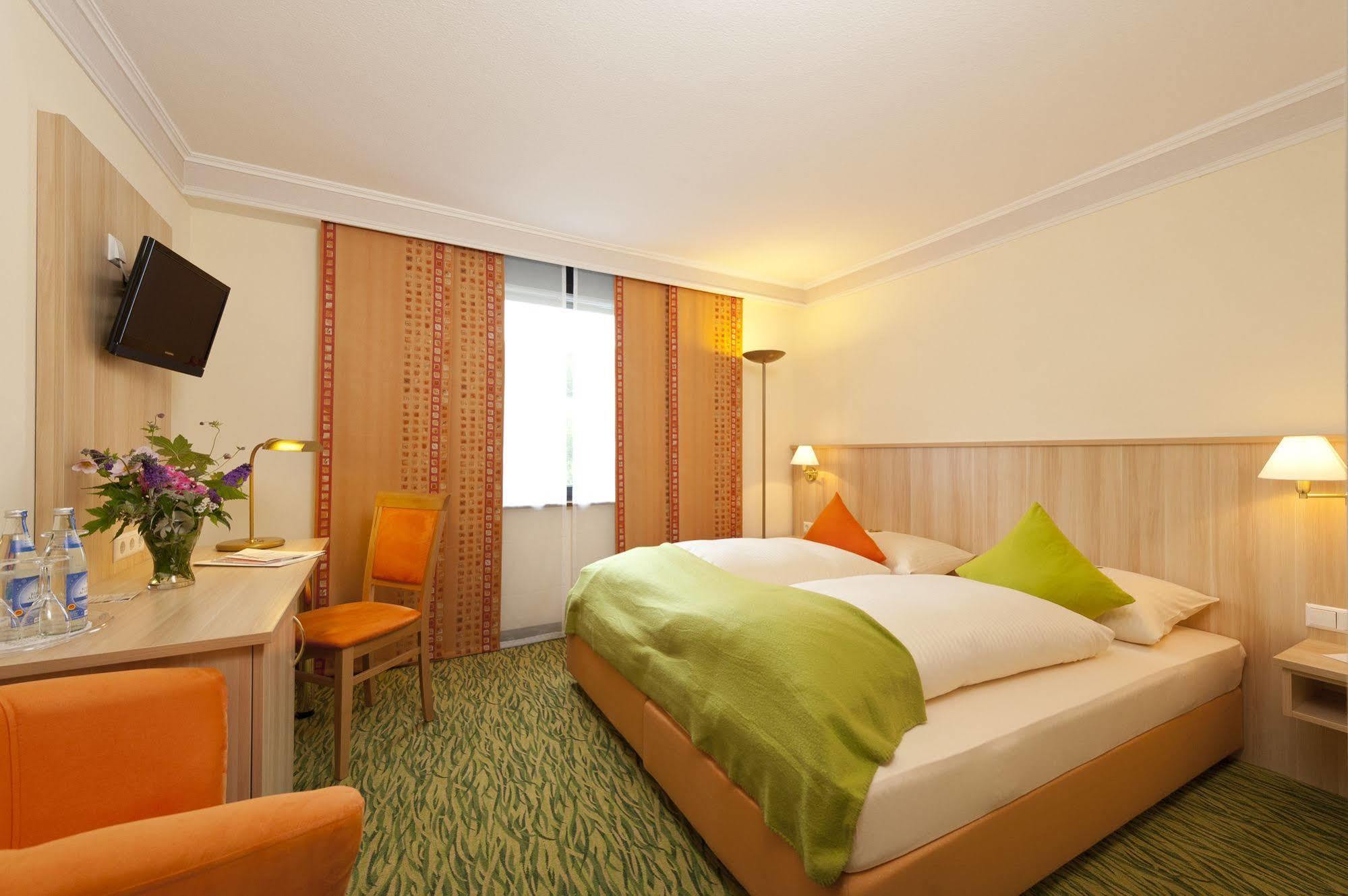 Akzent Hotel Restaurant Hirsch Heidenheim an der Brenz Kültér fotó